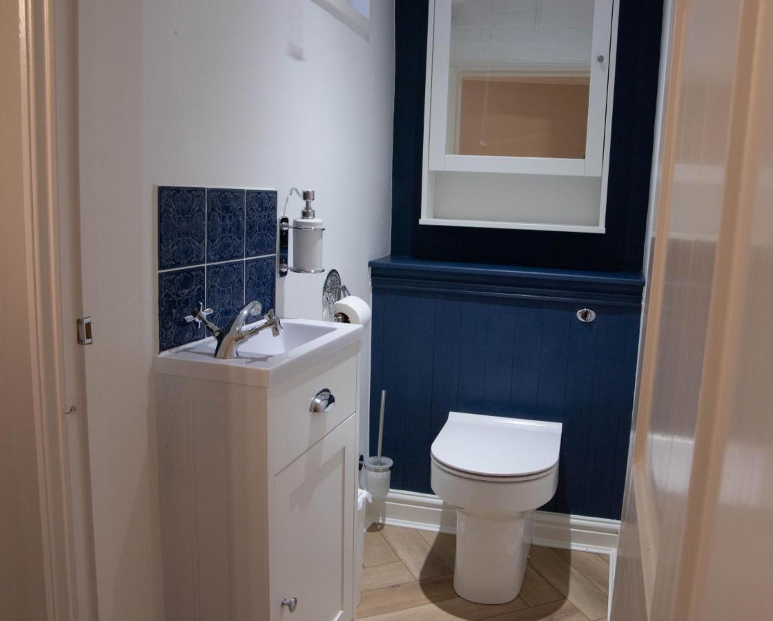 Number Six Apartment ไอรอนบริดจ์ ภายนอก รูปภาพ