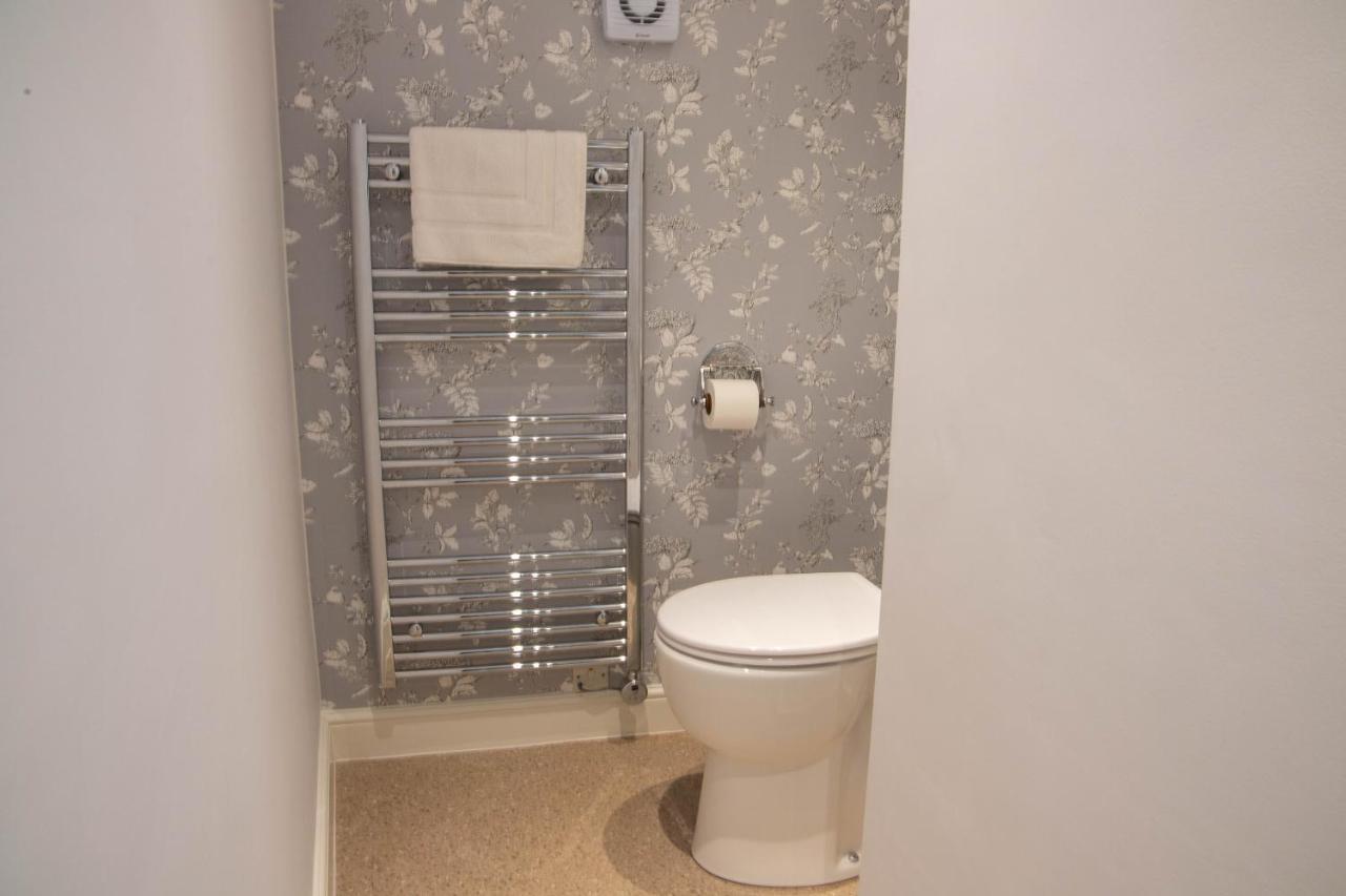 Number Six Apartment ไอรอนบริดจ์ ภายนอก รูปภาพ